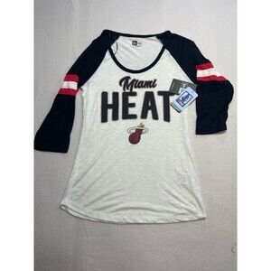 NWT New Era Miami HEAT Women’s Raglan Tee Size Small NWT NBA Graphic Shirt